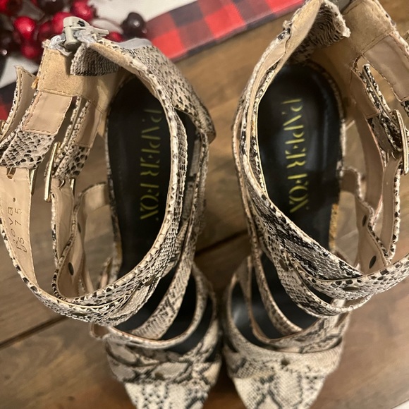 PaperFox - 7.5 Animal Print heels-$25 - Picture 3 of 6